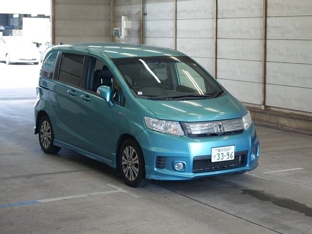 2108 Honda Freed spike GP3 2012 г. (ARAI Bayside)